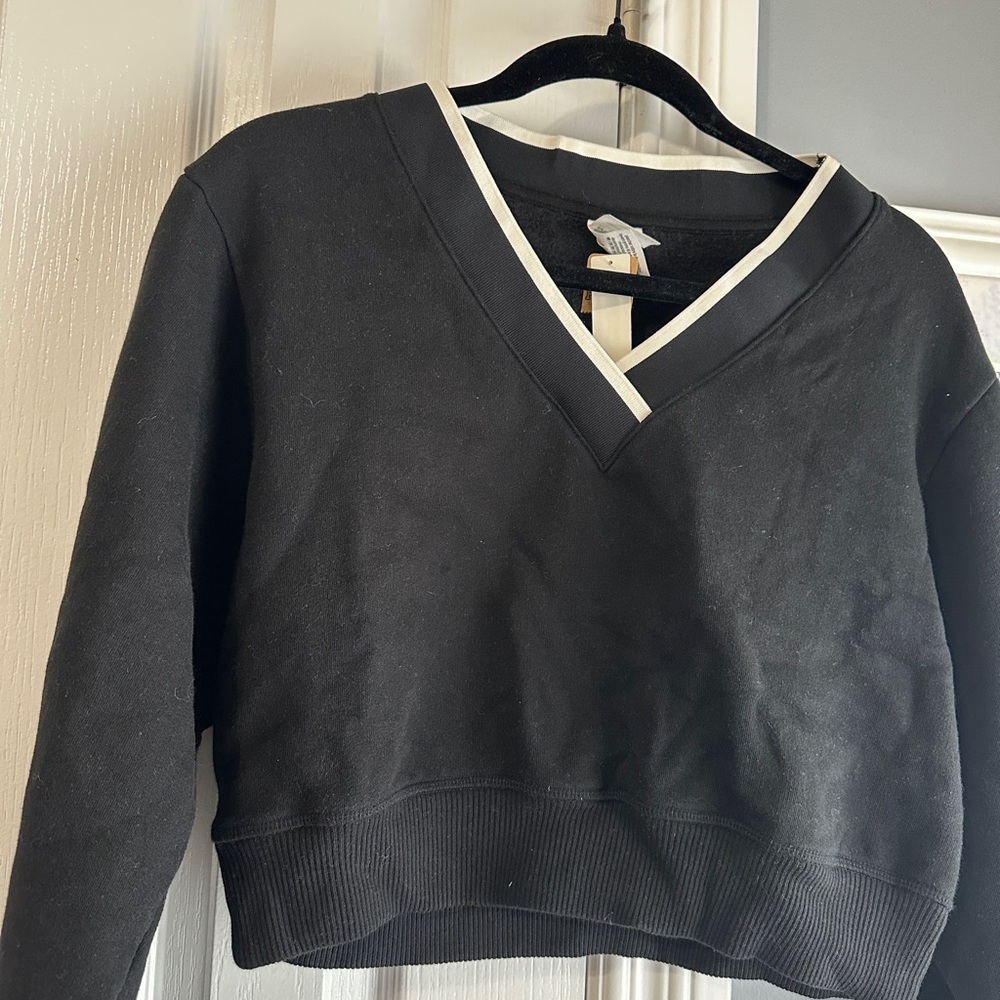 PINK Victoria's Secret Black and White V-Neck Sweater